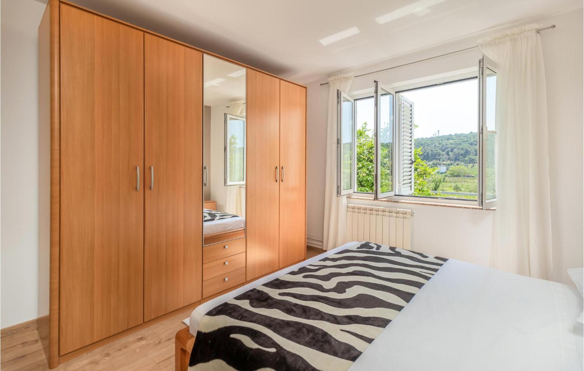 1 Bedroom Awesome Apartment In Kampor Exterior foto